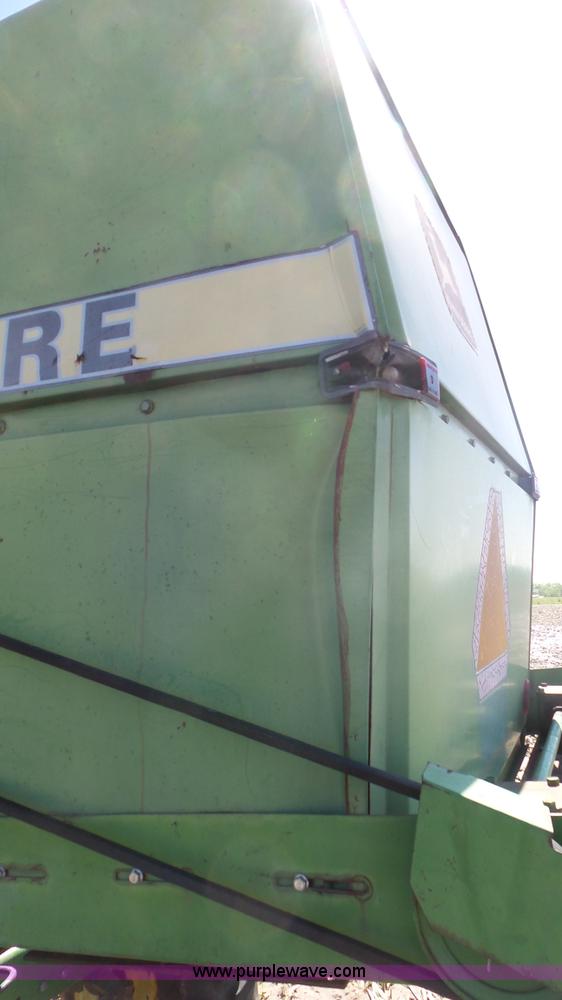 image for item L2116 1982 John Deere 6620 combine