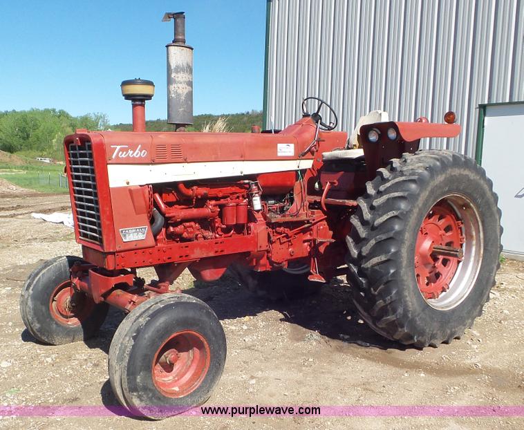 image for item L2117 1970 Farmall 1456 tractor
