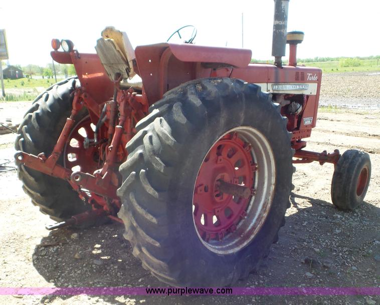 image for item L2117 1970 Farmall 1456 tractor