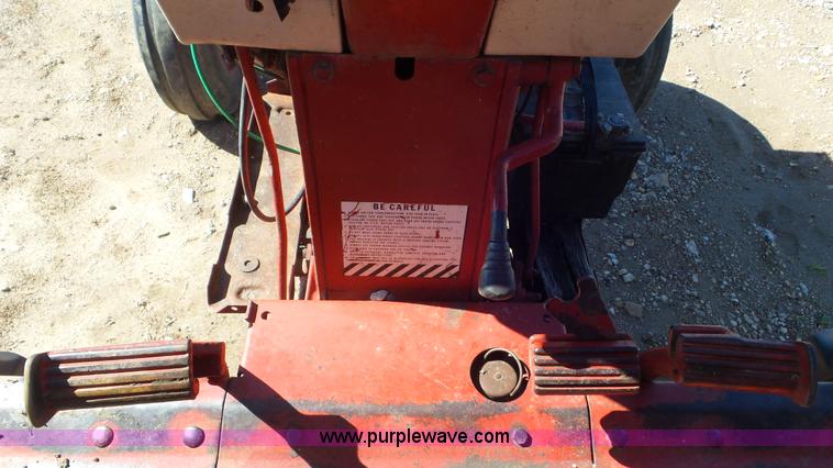 image for item L2117 1970 Farmall 1456 tractor