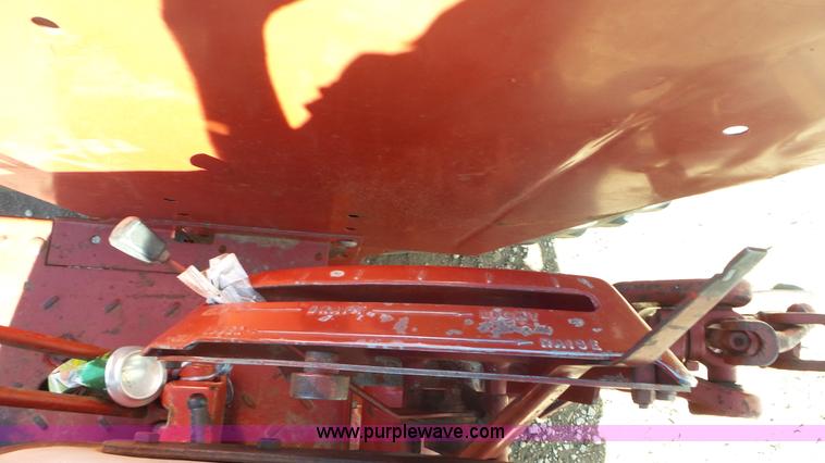 image for item L2117 1970 Farmall 1456 tractor