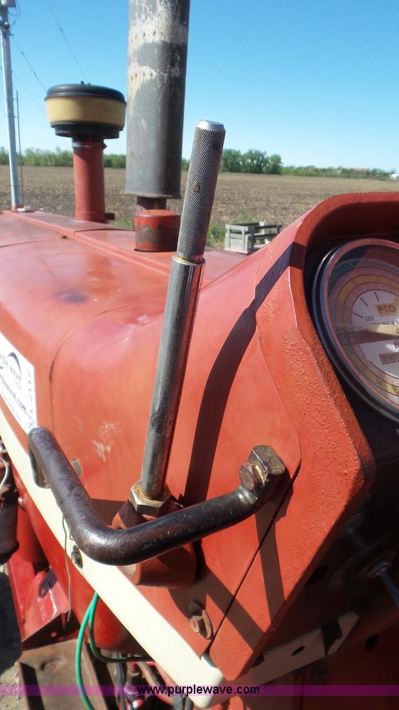 image for item L2117 1970 Farmall 1456 tractor