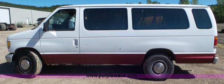 image for item L2118 1993 Ford Club Wagon van