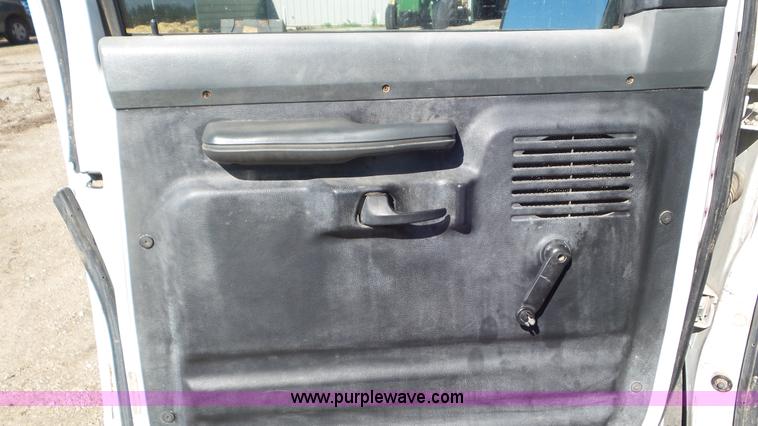 image for item L2118 1993 Ford Club Wagon van