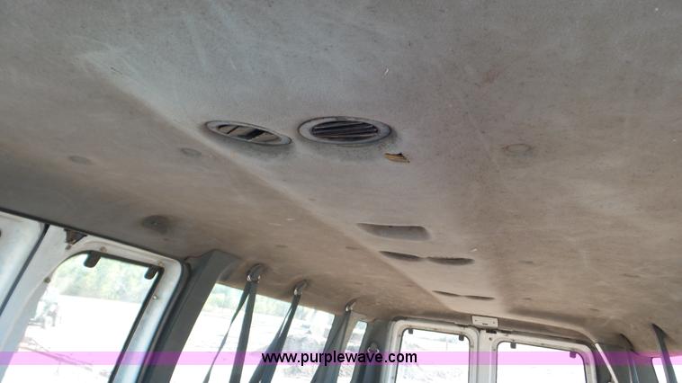 image for item L2118 1993 Ford Club Wagon van