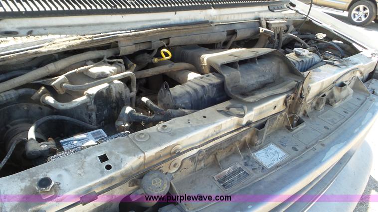 image for item L2118 1993 Ford Club Wagon van