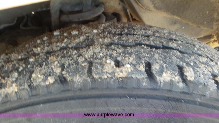 image for item L2118 1993 Ford Club Wagon van