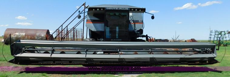 image for item L5831 1991 Gleaner R70 combine