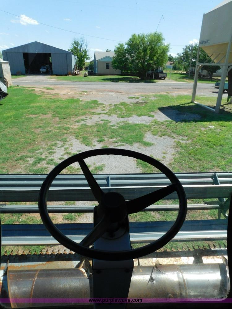 image for item L5831 1991 Gleaner R70 combine