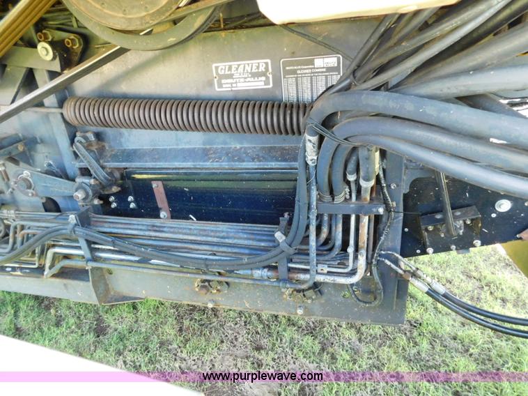 image for item L5831 1991 Gleaner R70 combine