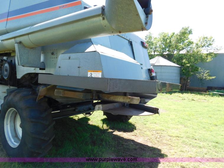 image for item L5831 1991 Gleaner R70 combine
