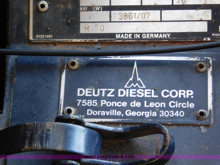 image for item L5831 1991 Gleaner R70 combine