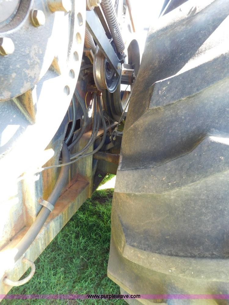 image for item L5831 1991 Gleaner R70 combine