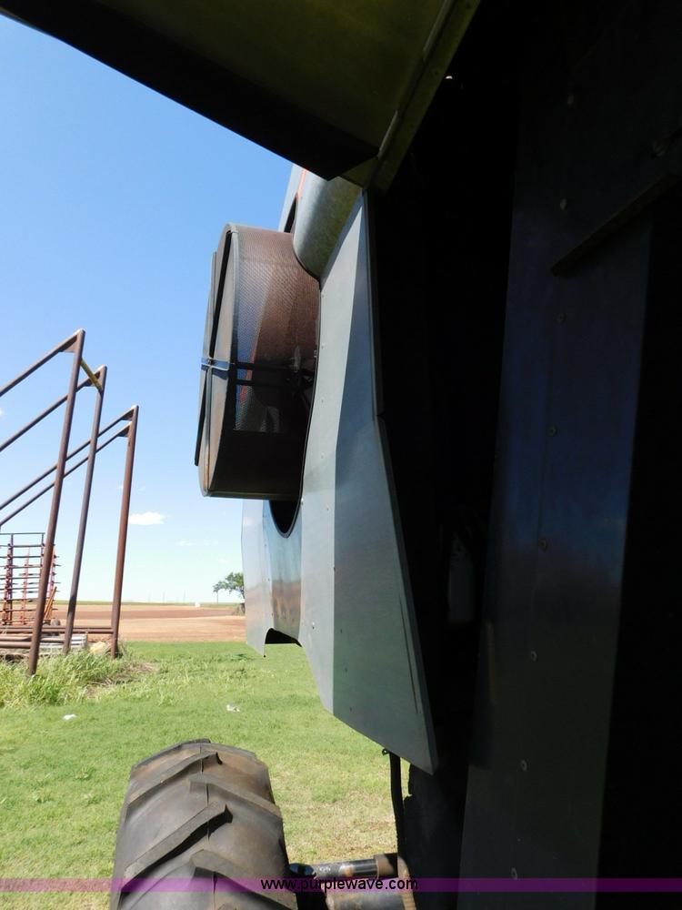 image for item L5831 1991 Gleaner R70 combine