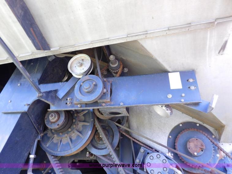 image for item L5831 1991 Gleaner R70 combine