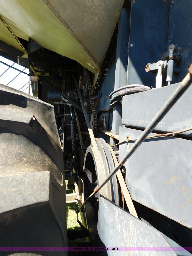 image for item L5831 1991 Gleaner R70 combine