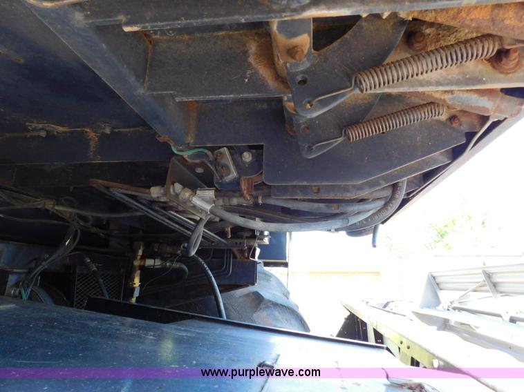 image for item L5831 1991 Gleaner R70 combine