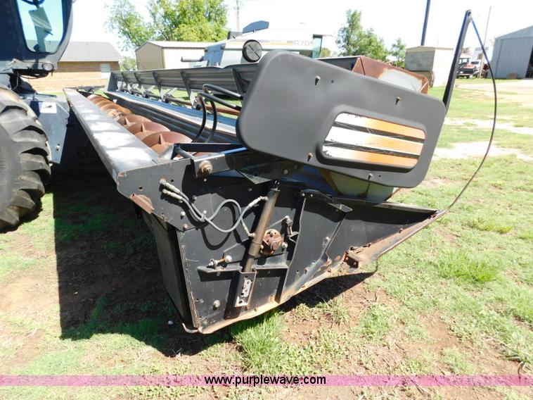 image for item L5831 1991 Gleaner R70 combine