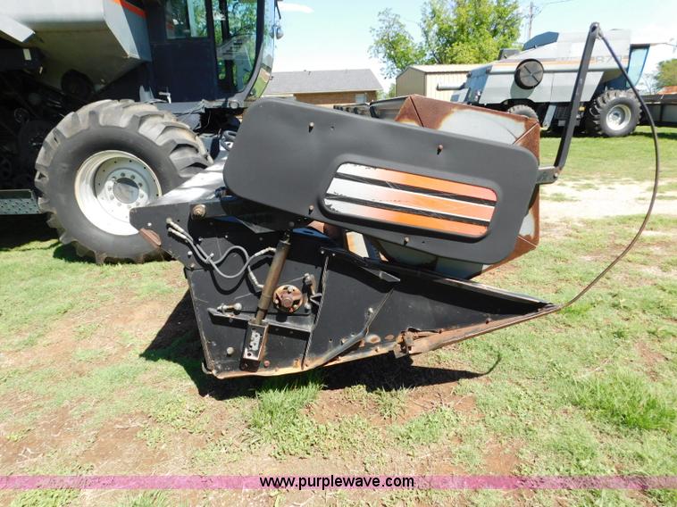 image for item L5831 1991 Gleaner R70 combine
