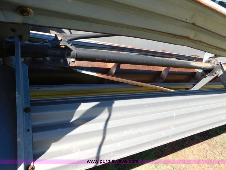 image for item L5831 1991 Gleaner R70 combine