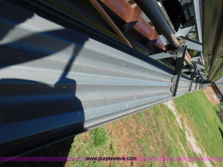 image for item L5831 1991 Gleaner R70 combine