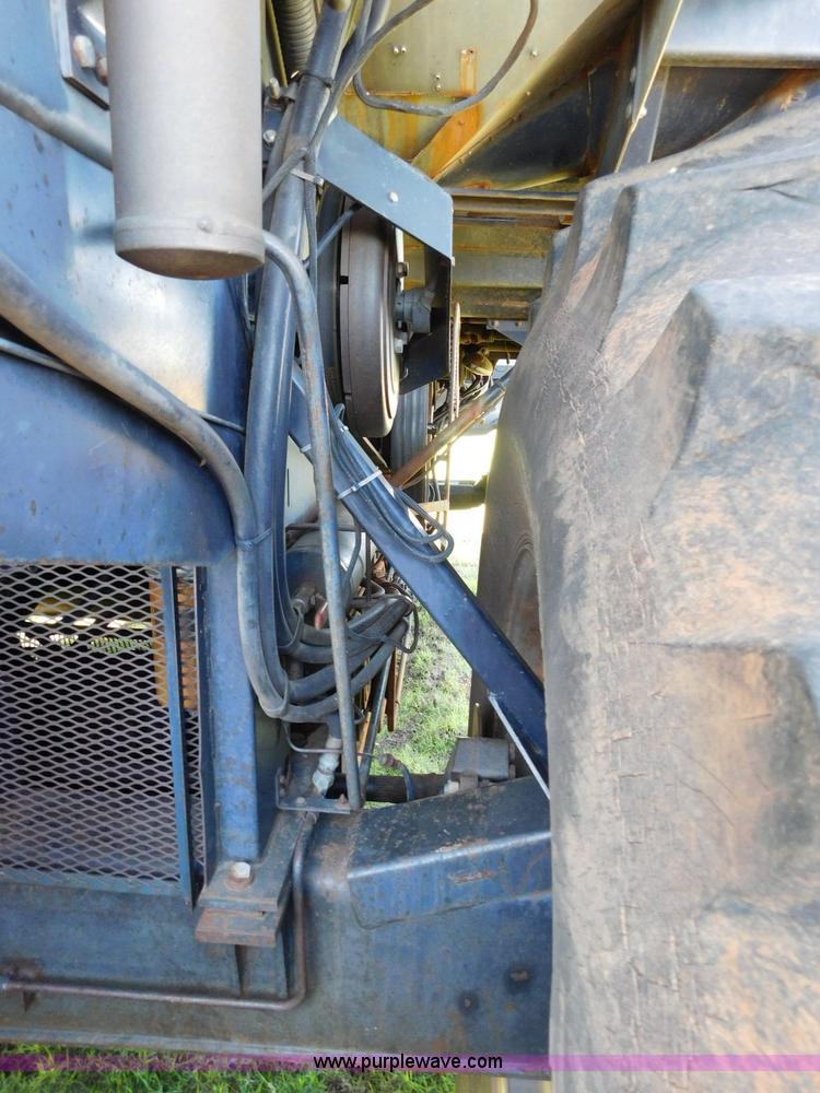image for item L5831 1991 Gleaner R70 combine