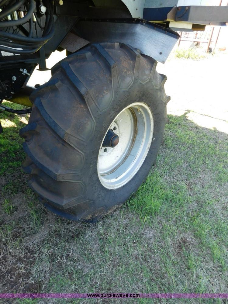 image for item L5831 1991 Gleaner R70 combine