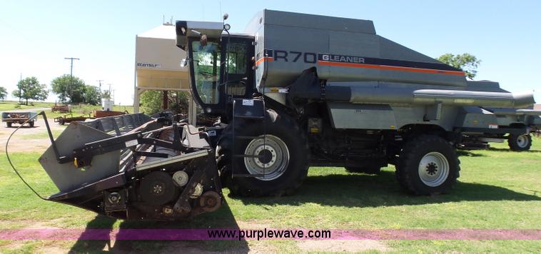 image for item L5832 1991 Gleaner R70 RWA combine