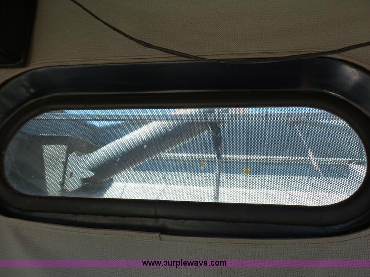 image for item L5832 1991 Gleaner R70 RWA combine