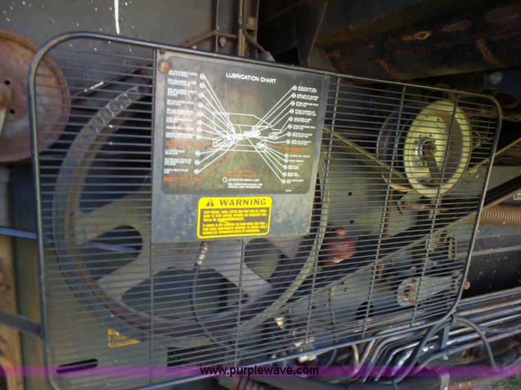 image for item L5832 1991 Gleaner R70 RWA combine