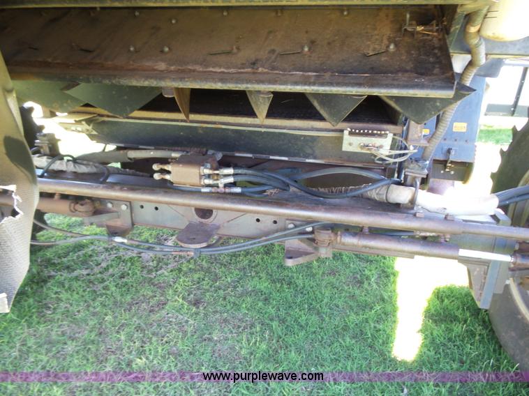 image for item L5832 1991 Gleaner R70 RWA combine