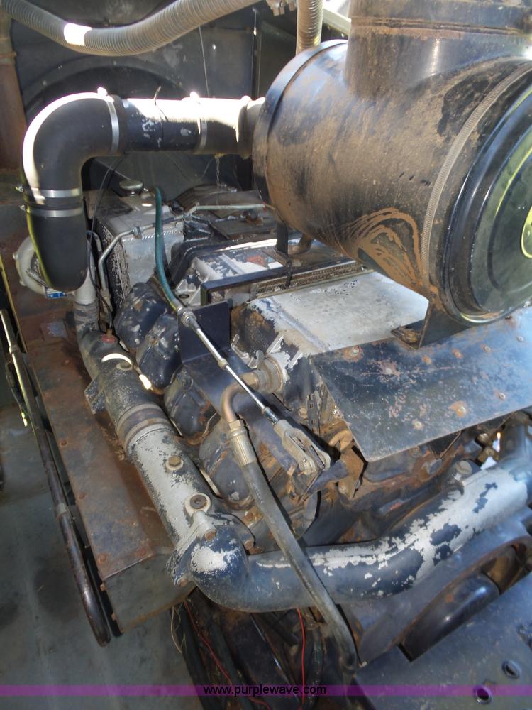 image for item L5832 1991 Gleaner R70 RWA combine