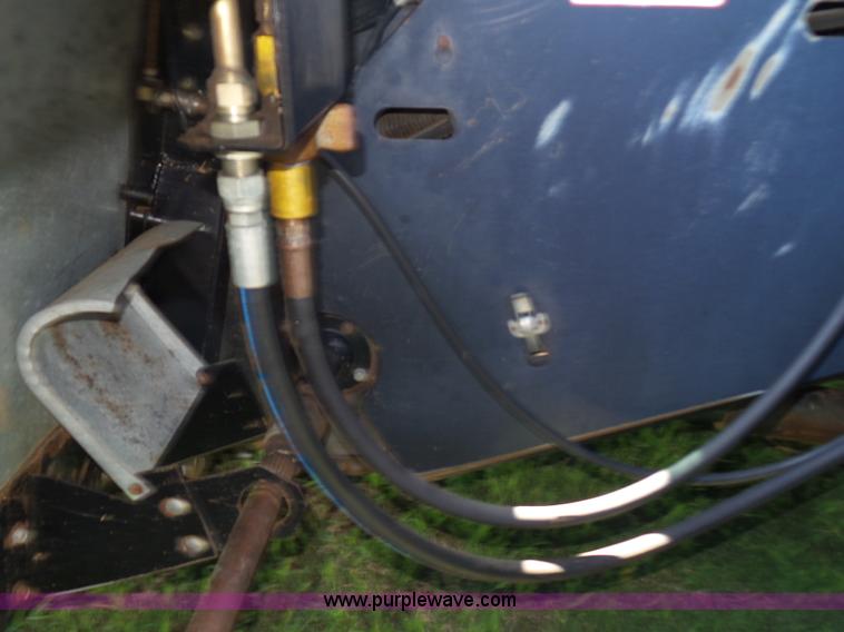 image for item L5832 1991 Gleaner R70 RWA combine