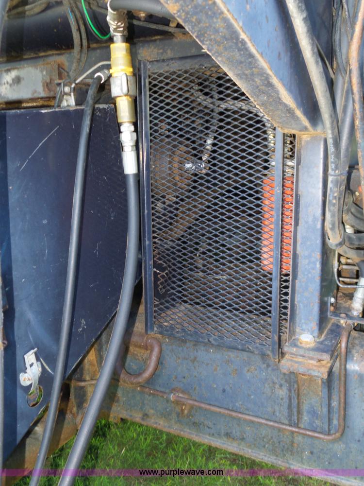 image for item L5832 1991 Gleaner R70 RWA combine