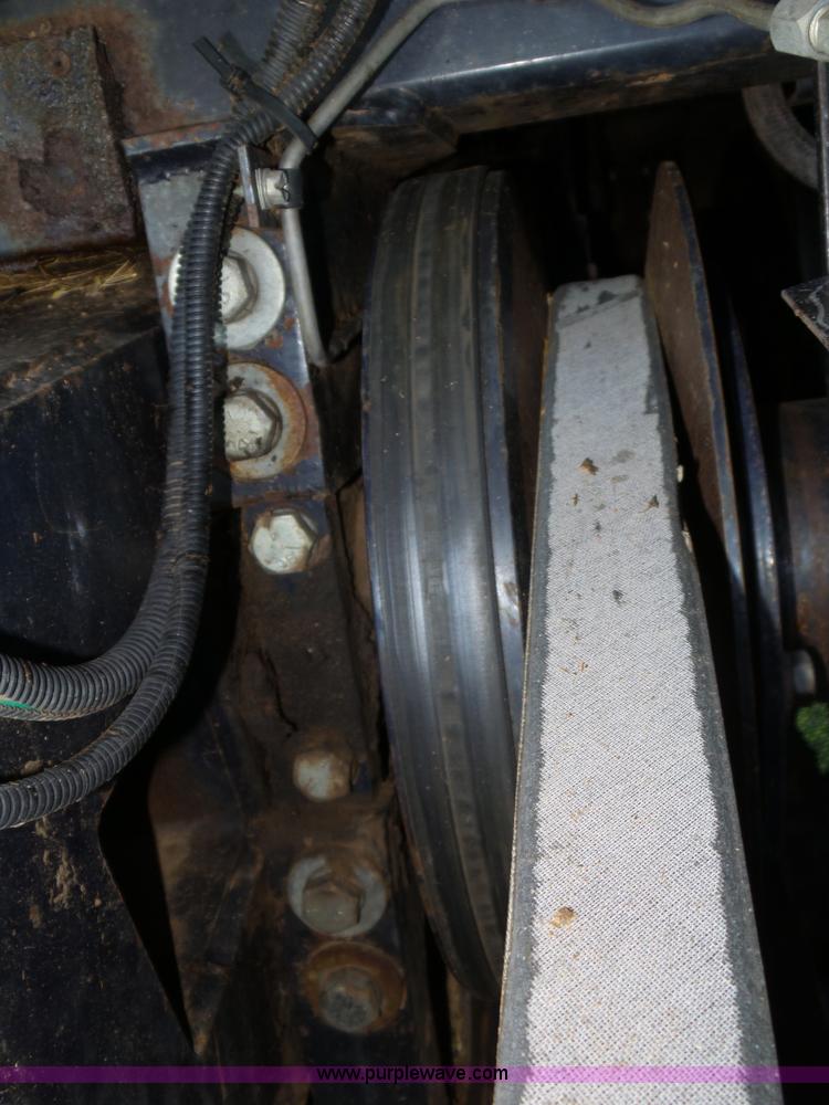 image for item L5832 1991 Gleaner R70 RWA combine