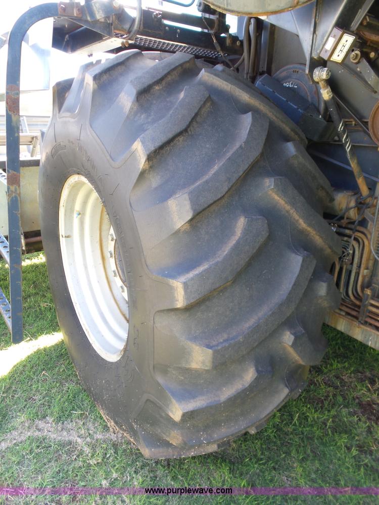 image for item L5832 1991 Gleaner R70 RWA combine