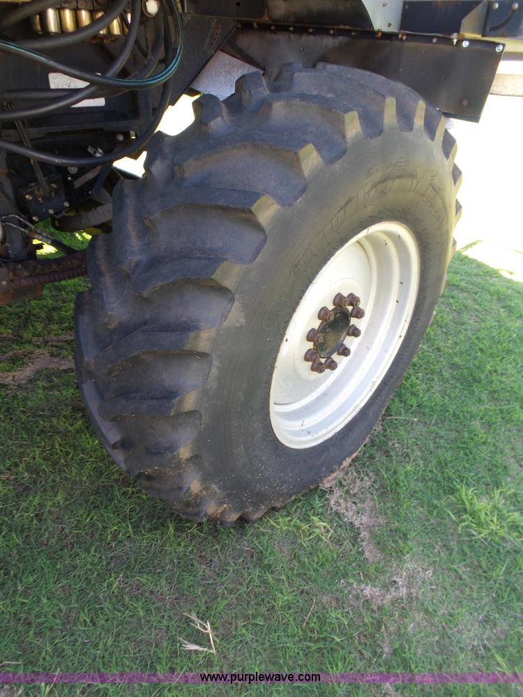 image for item L5832 1991 Gleaner R70 RWA combine