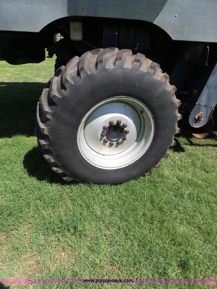 image for item L5832 1991 Gleaner R70 RWA combine