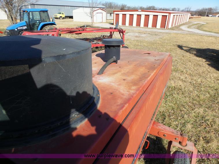 image for item L6249 1994 Case IH 8840 self-propelled windrower