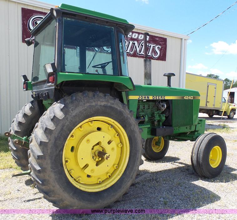 image for item L7021 1980 John Deere 4240 tractor