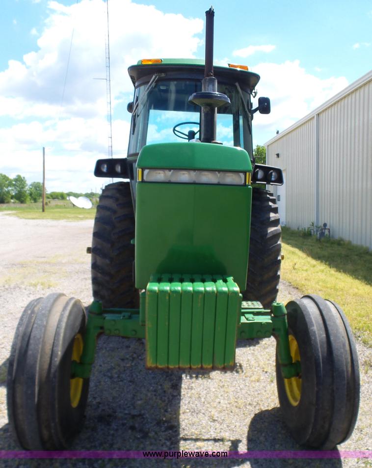 image for item L7021 1980 John Deere 4240 tractor