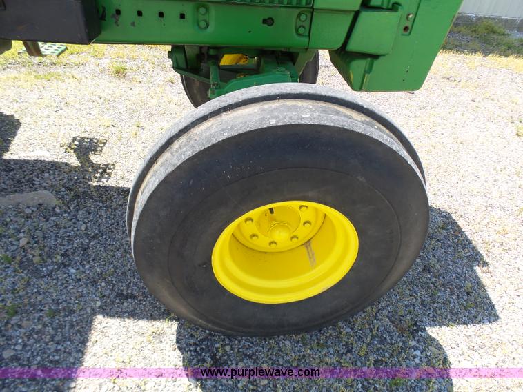 image for item L7021 1980 John Deere 4240 tractor