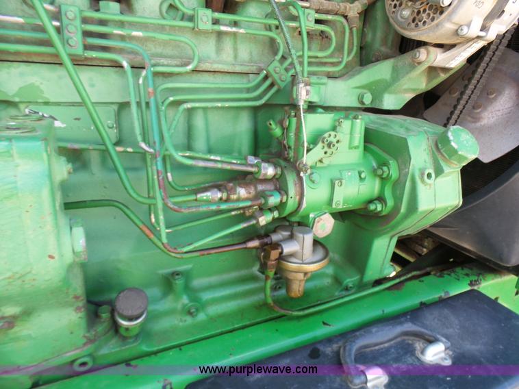 image for item L7021 1980 John Deere 4240 tractor