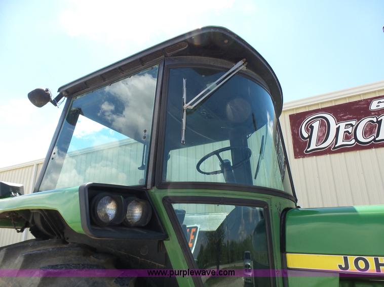image for item L7021 1980 John Deere 4240 tractor