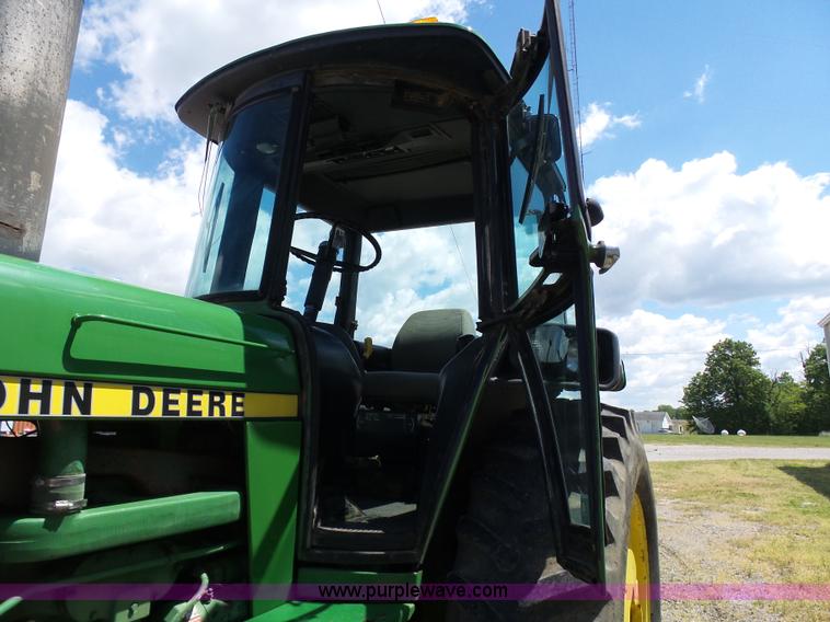 image for item L7021 1980 John Deere 4240 tractor