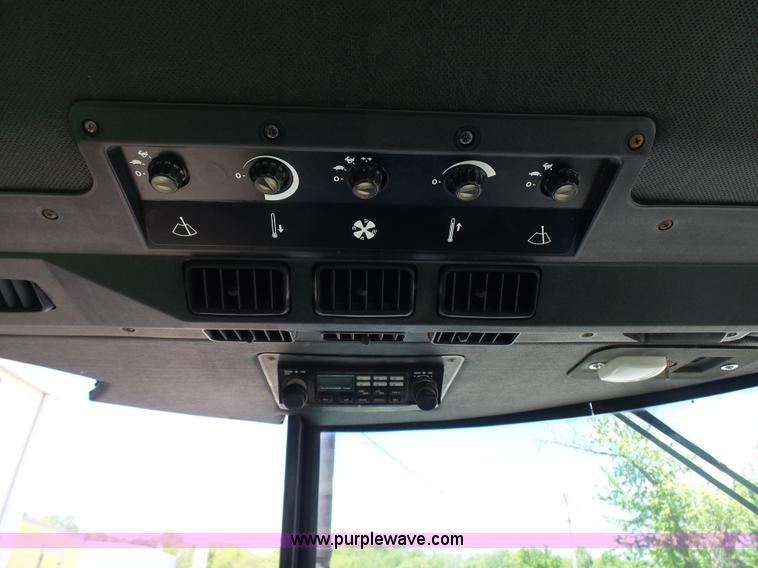 image for item L7021 1980 John Deere 4240 tractor