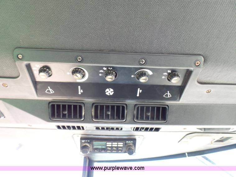 image for item L7021 1980 John Deere 4240 tractor