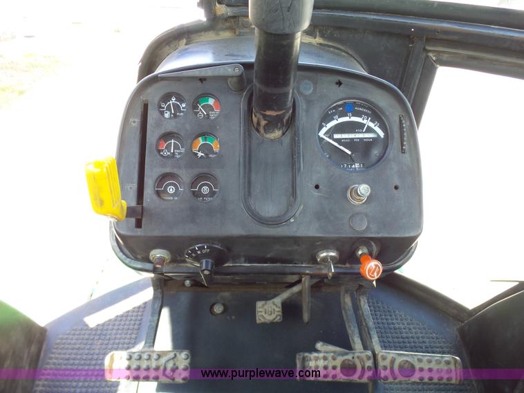 image for item L7021 1980 John Deere 4240 tractor