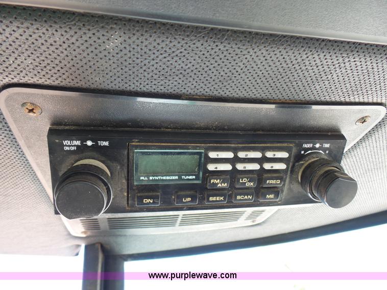 image for item L7021 1980 John Deere 4240 tractor