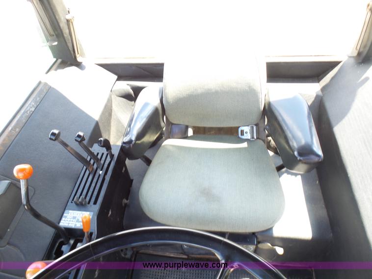 image for item L7021 1980 John Deere 4240 tractor